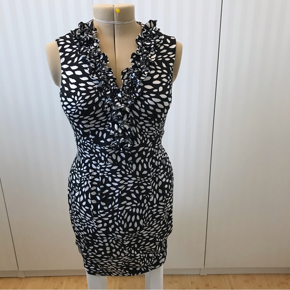 Cleo back white leaf print ruffle dress Size 8